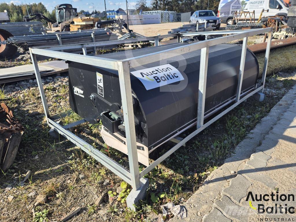  Rhino-Cross 72 in Bürsten