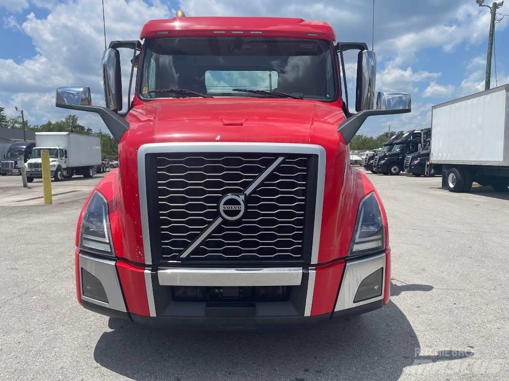 Volvo VNL64T300 Sattelzugmaschinen