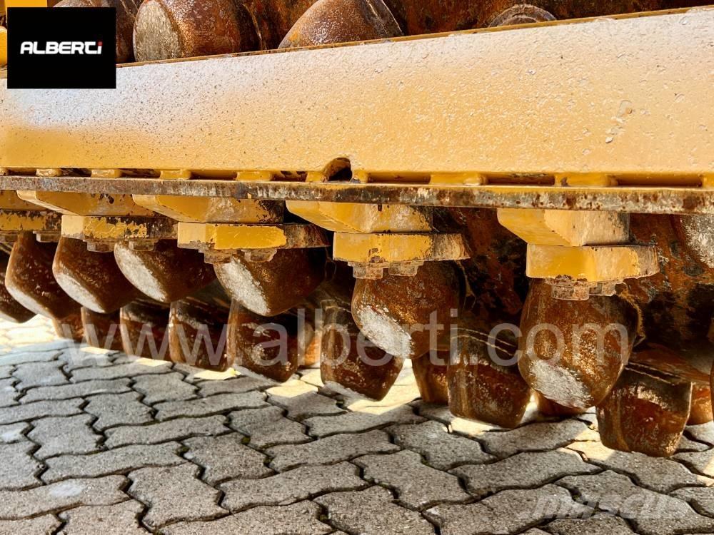 CAT CP 68 B Erdbauwalzen