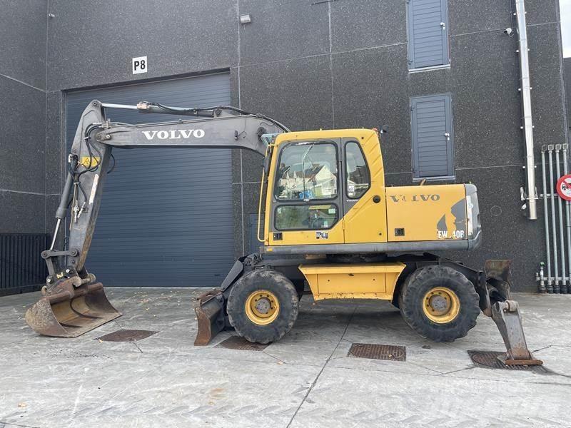 Volvo EW 140 B Mobilbagger