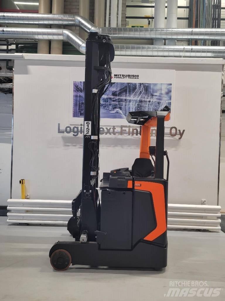 Rocla HXF16 Schubmaststapler