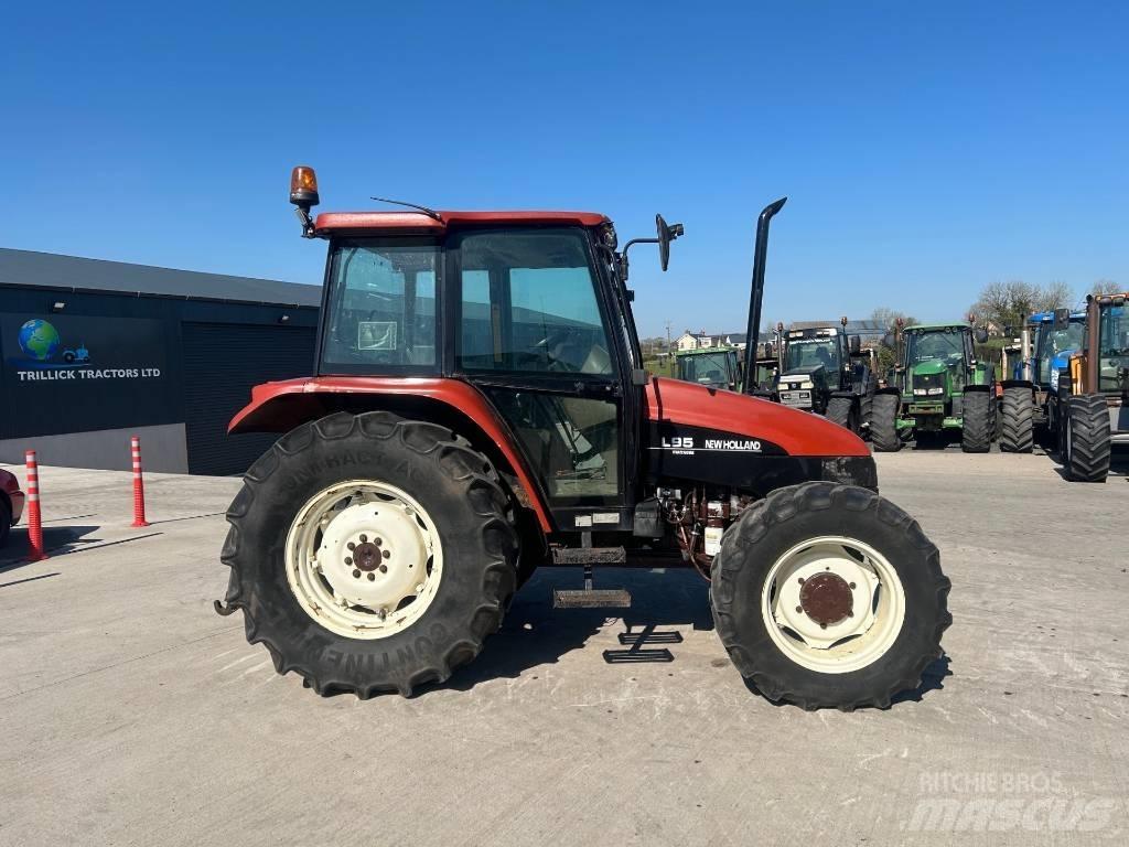 New Holland L 95 Traktoren