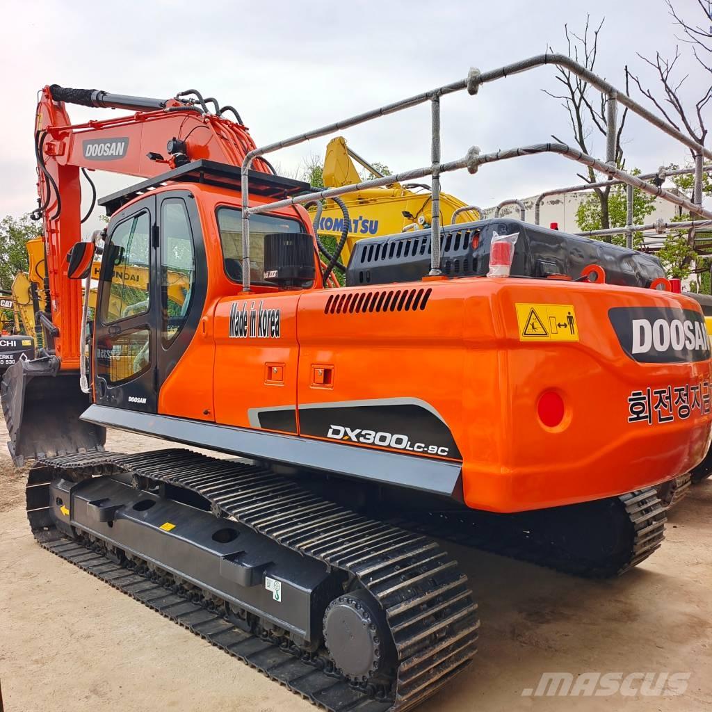Doosan DX 225 LC Raupenbagger