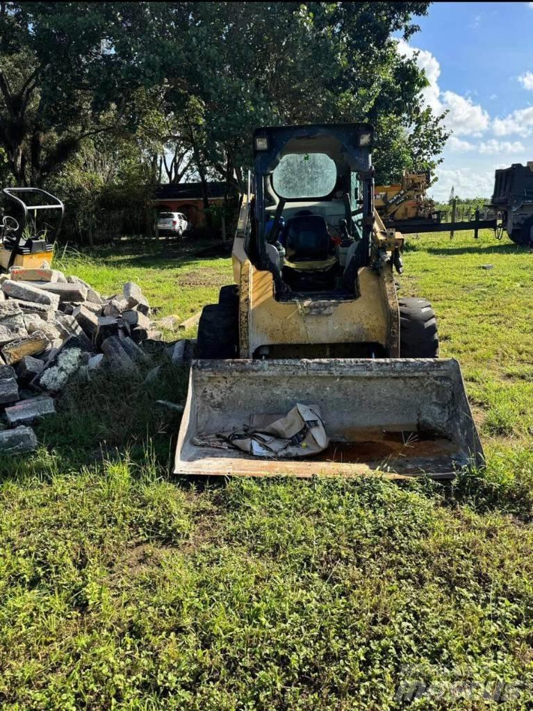 CAT 248C Kompaktlader