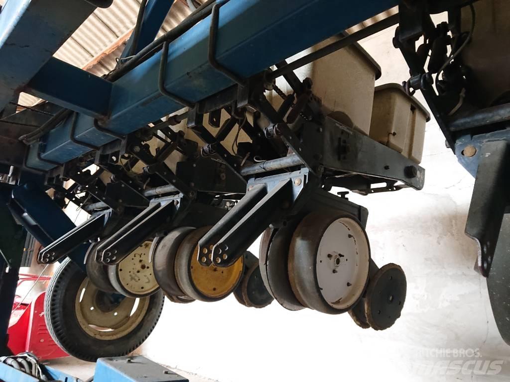 Kinze 2300 Präzisionssaatmaschinen