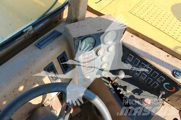 CAT 615C II Schaber