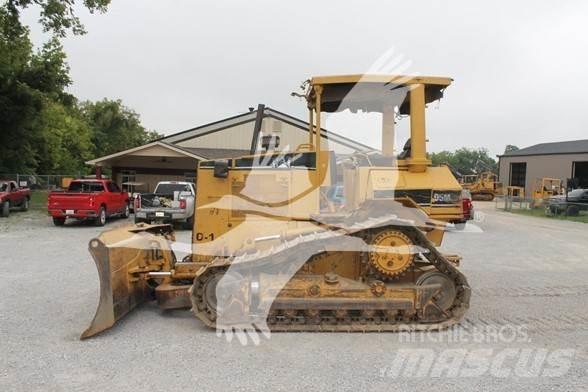 CAT D5M XL Bulldozer
