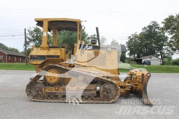 CAT D5M XL Bulldozer