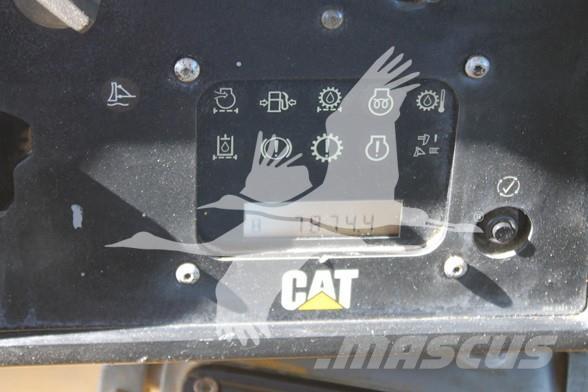 CAT D6T XL Bulldozer