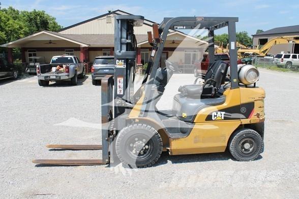 CAT GP25N Diesel Stapler
