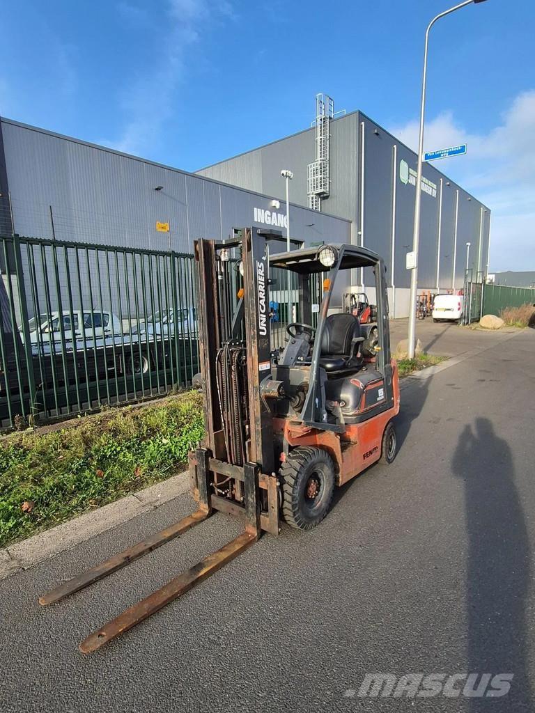 Nissan pd01a15po Gas Stapler