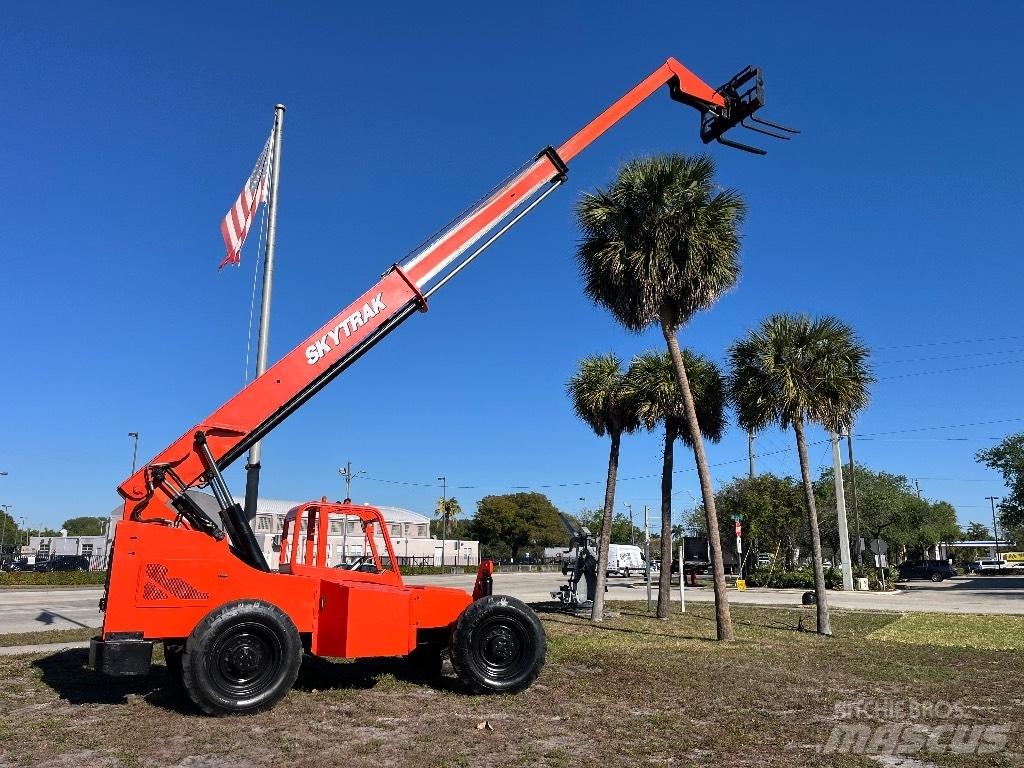 SkyTrak 8042 Teleskoplader