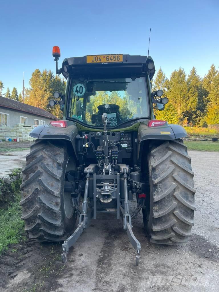 Valtra G 135 Traktoren