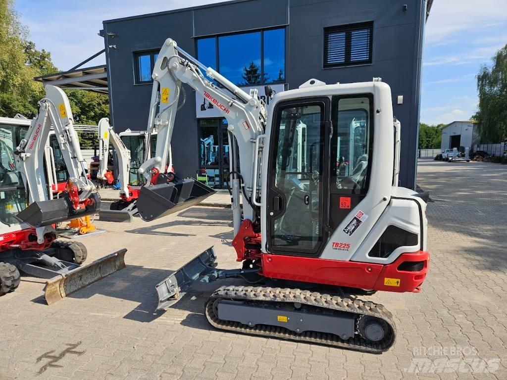 Takeuchi TB225 V0 Minibagger < 7t
