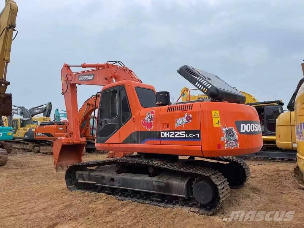 Doosan 220-7 Raupenbagger