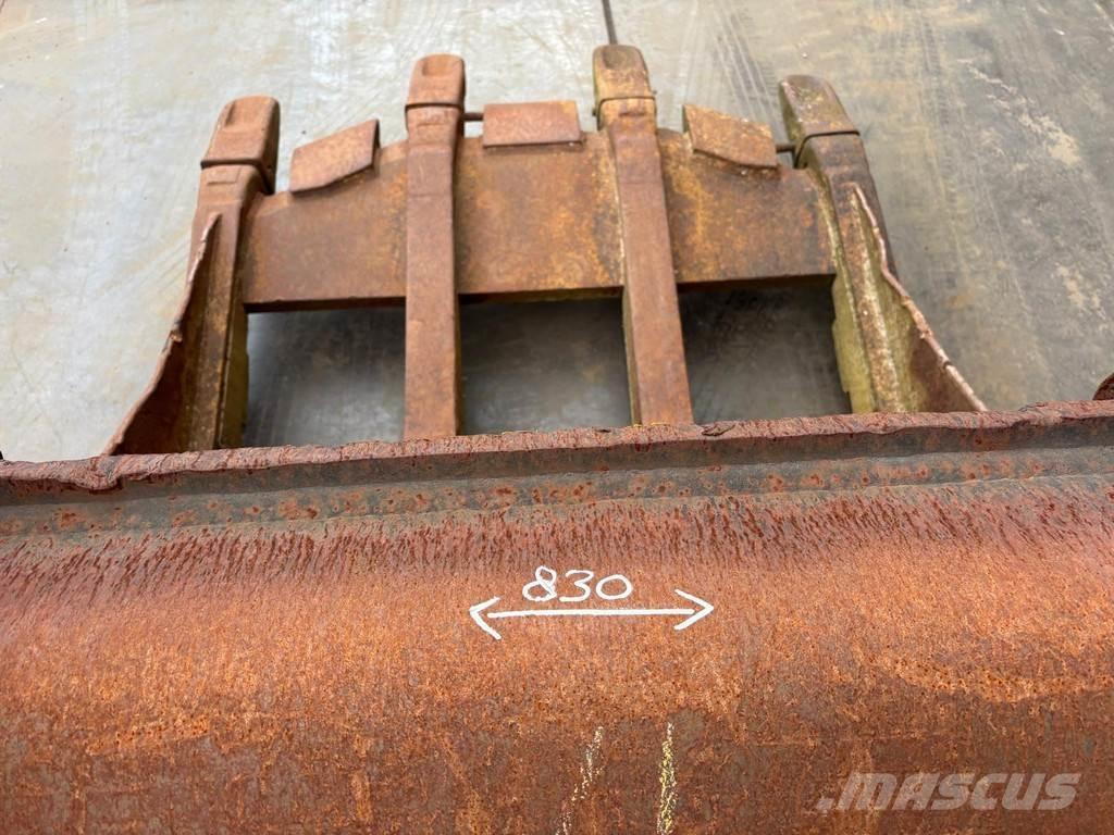  Puinriekbak CW55 Schaufeln