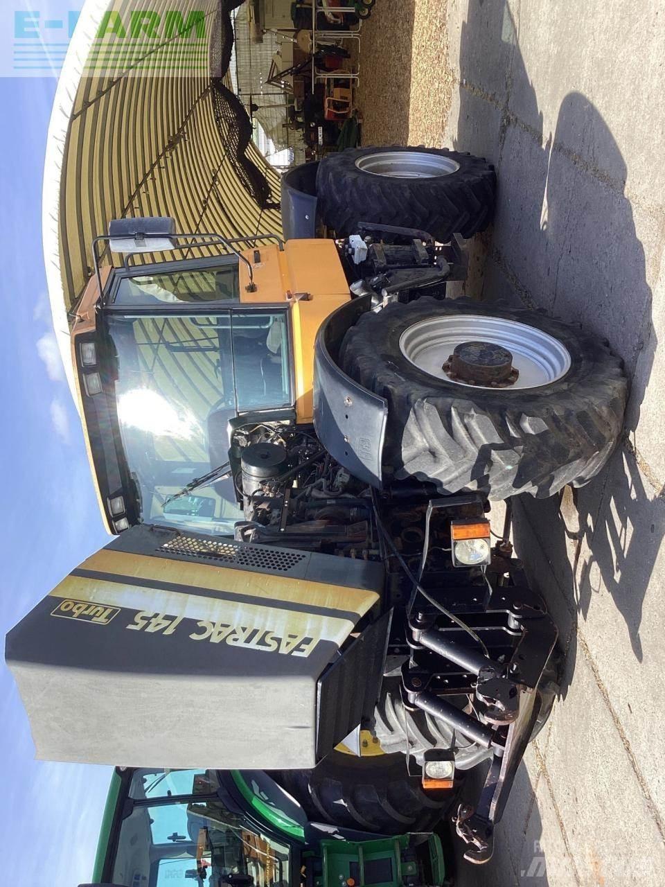 JCB Fastrac 145 Traktoren