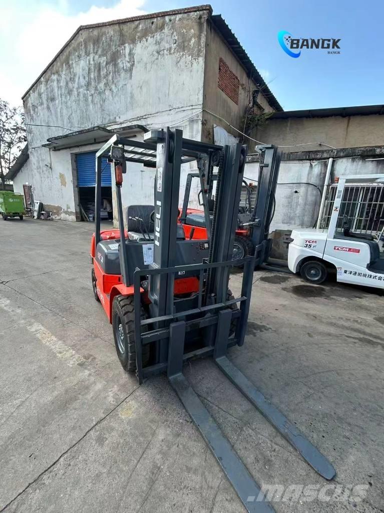 Heli CPC 30 Diesel Stapler