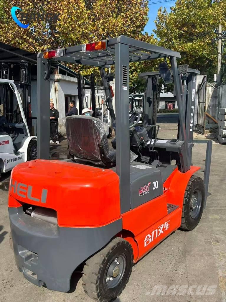 Heli CPC 30 Diesel Stapler