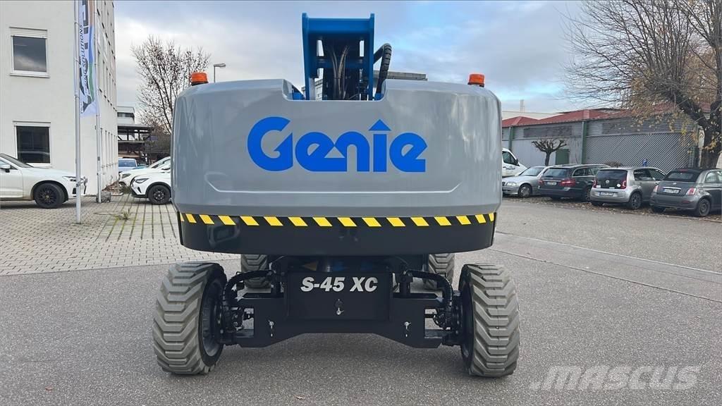 Genie S-45 XC Teleskopbühnen