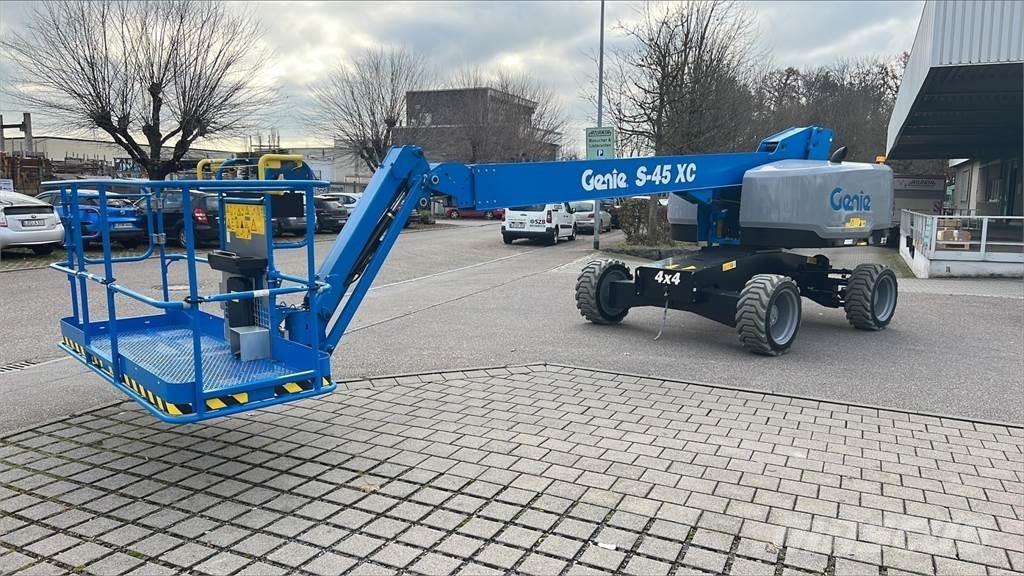Genie S-45 XC Teleskopbühnen