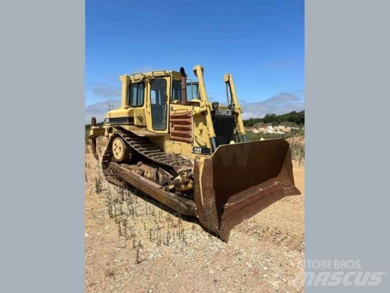 CAT D6H Bulldozer
