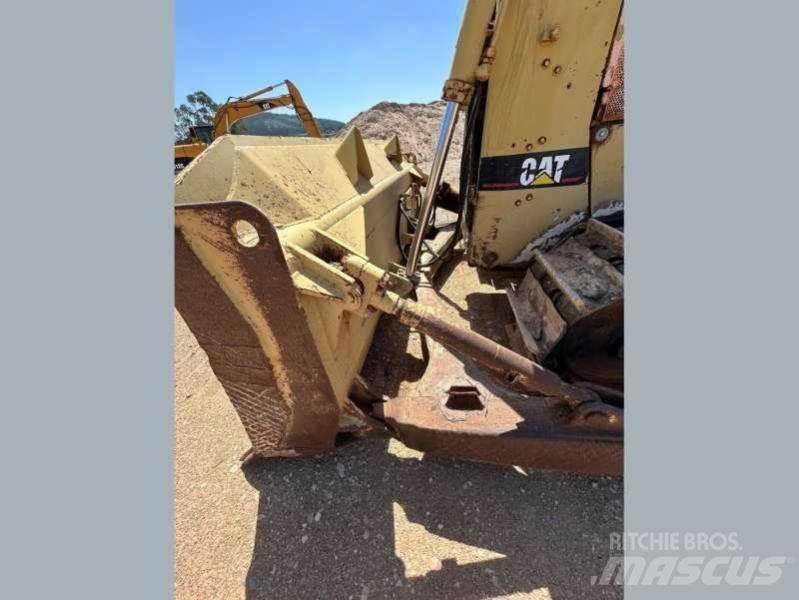 CAT D6H Bulldozer