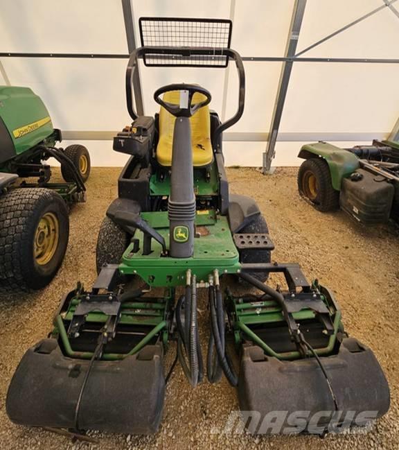 John Deere 2500 A Grünflächenmäher
