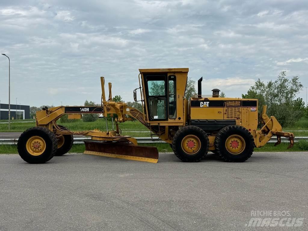 CAT 140H Grader