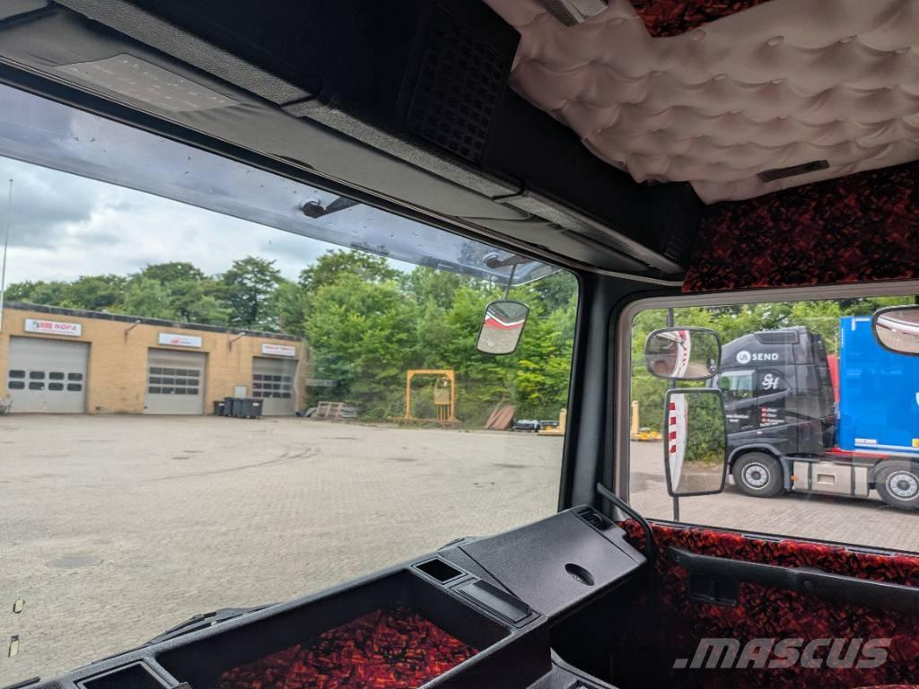 Volvo F 10 Pritschenwagen/Pritschenwagen mit Seitenklappe