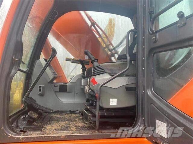 Doosan DX300 Raupenbagger