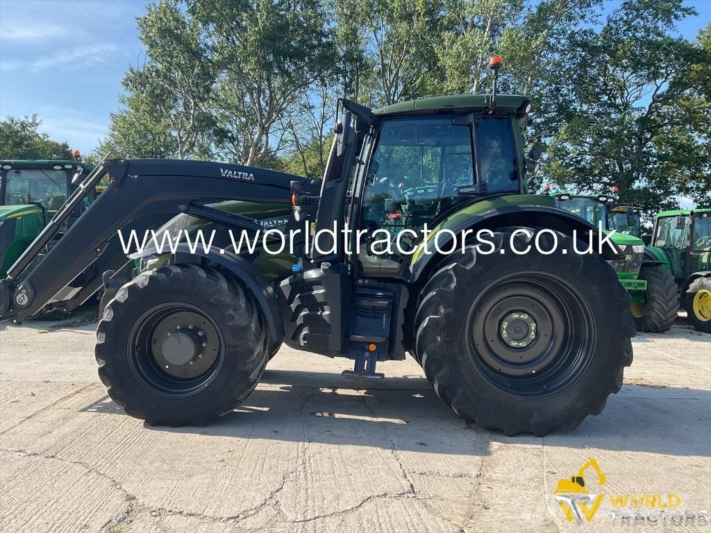 Valtra T 255 Traktoren