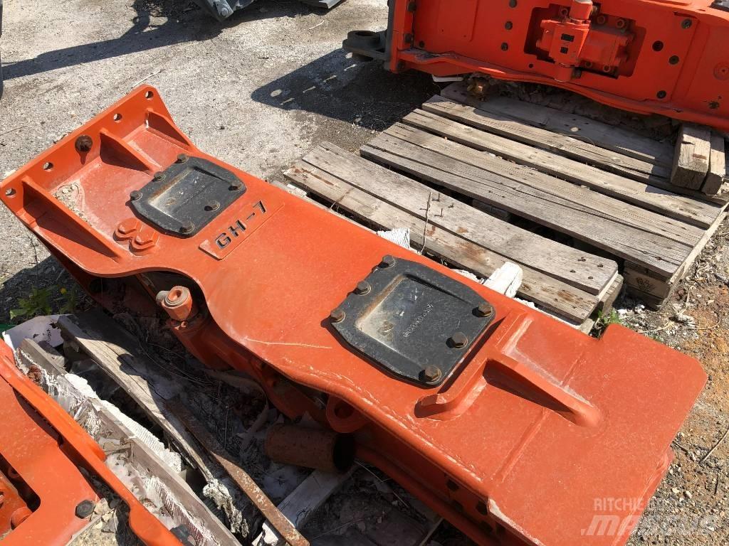 NPK GH 7 Hammer / Brecher