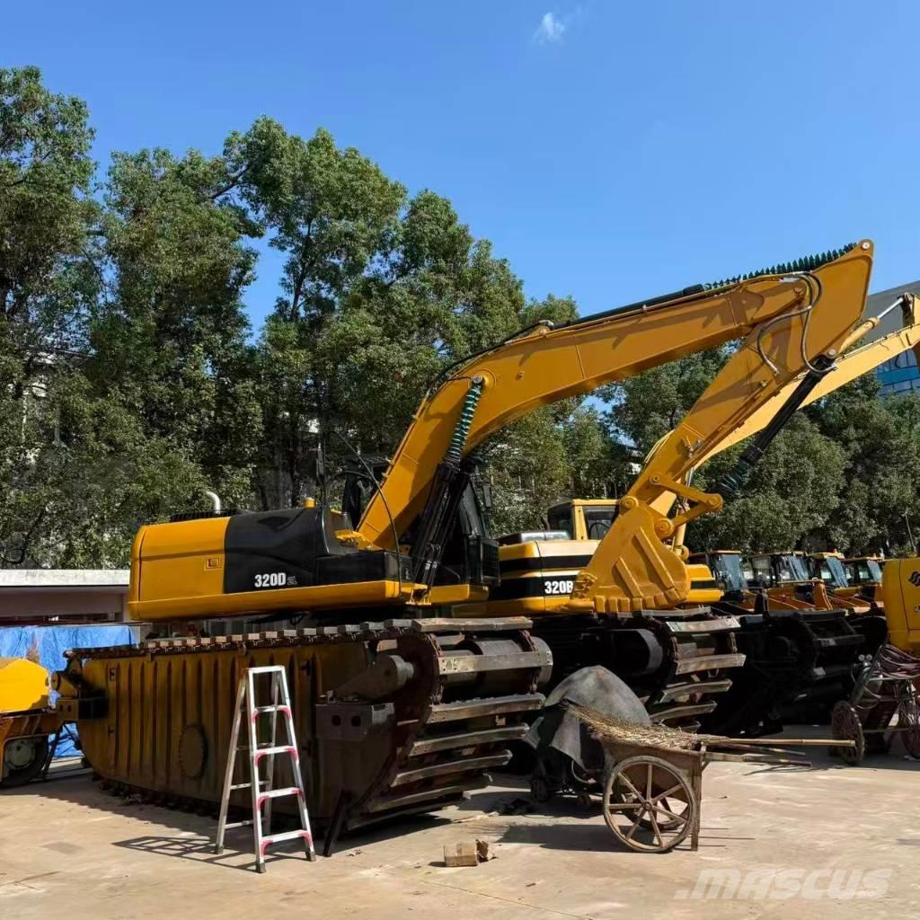 CAT 320D2 Amphibienbagger