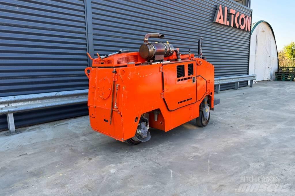 Wirtgen W 350 Asphaltfräsen