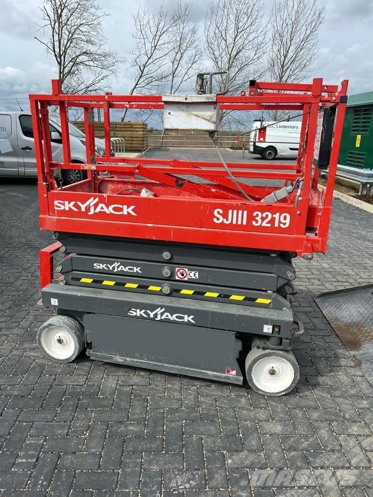 SkyJack SJ 3219 Scheren-Arbeitsbühnen