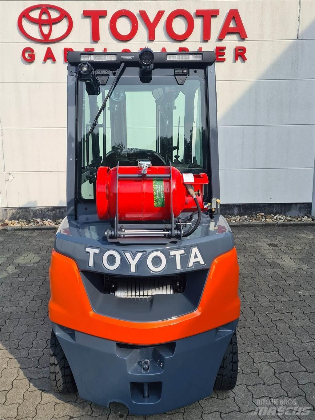 Toyota 02-8FGF25 Gas Stapler