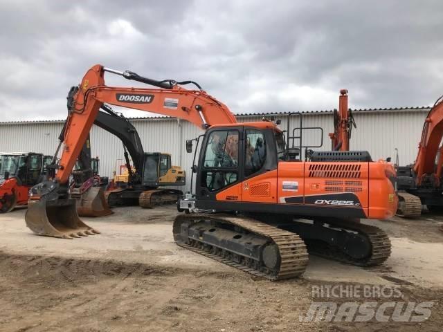 Doosan DX225LC-5 Raupenbagger