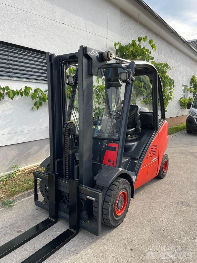 Linde H 30 T Gas Stapler