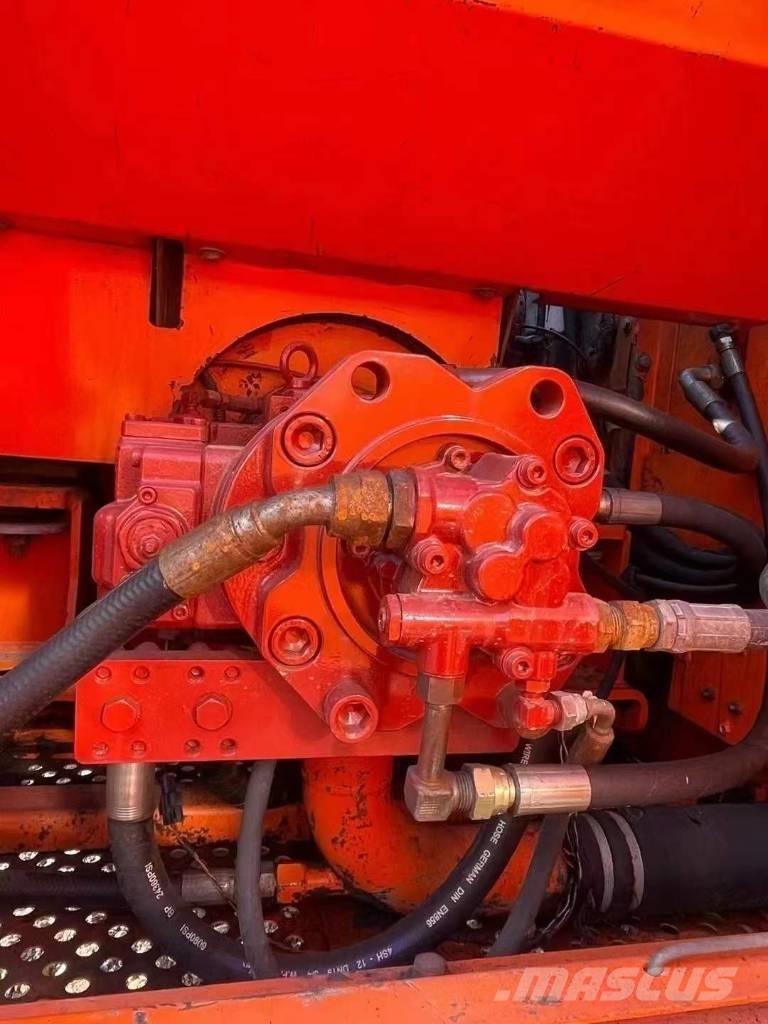 Doosan DH 300 LC-7 Raupenbagger