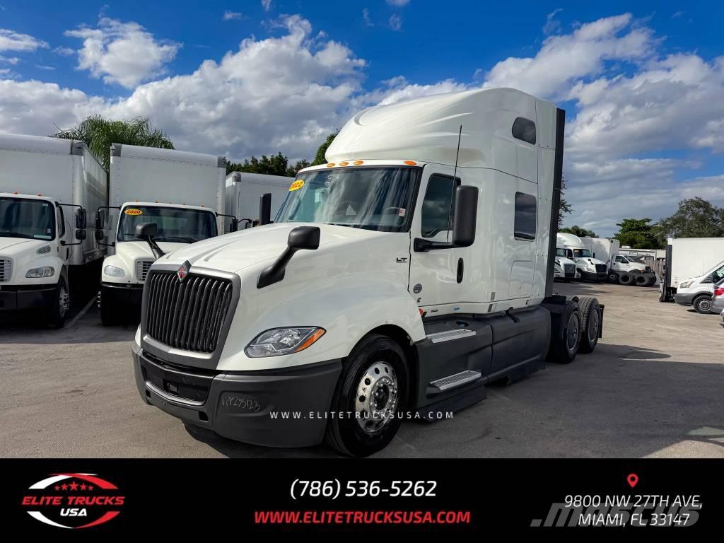 International LT Sattelzugmaschinen