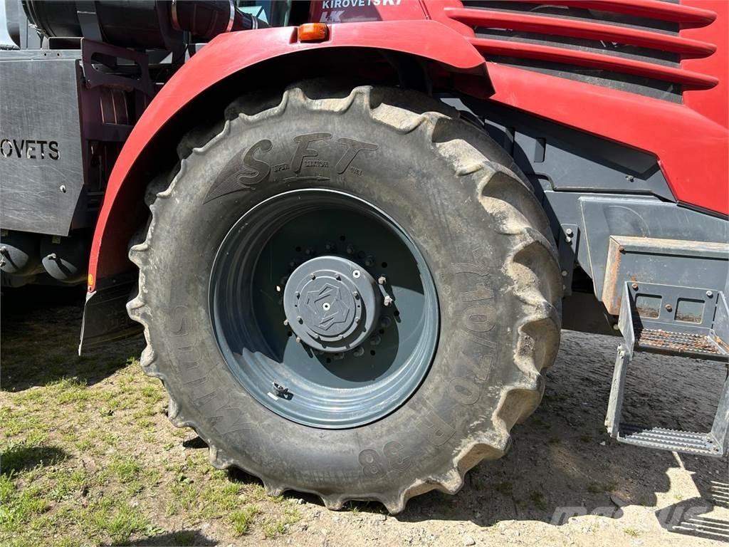 Kirovets K 743 Traktoren