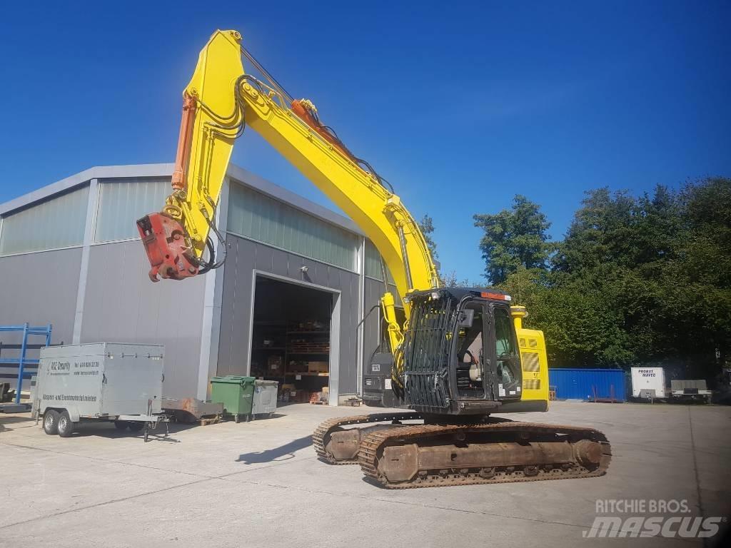 Hitachi ZX225USLC-5 Raupenbagger