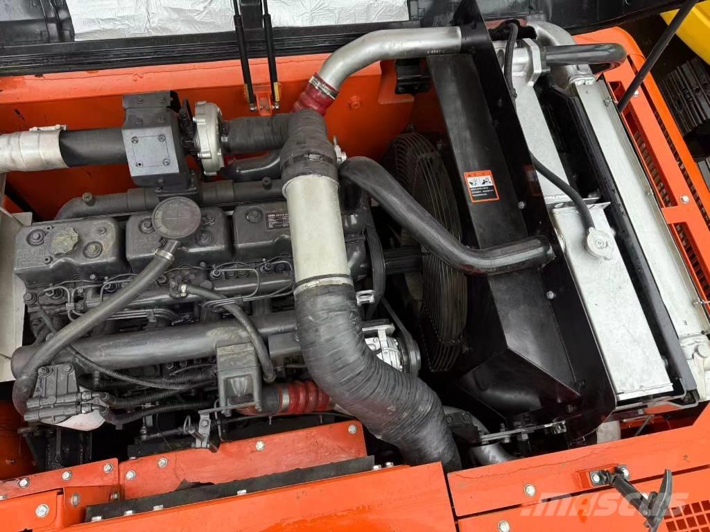 Doosan DX 225 Raupenbagger