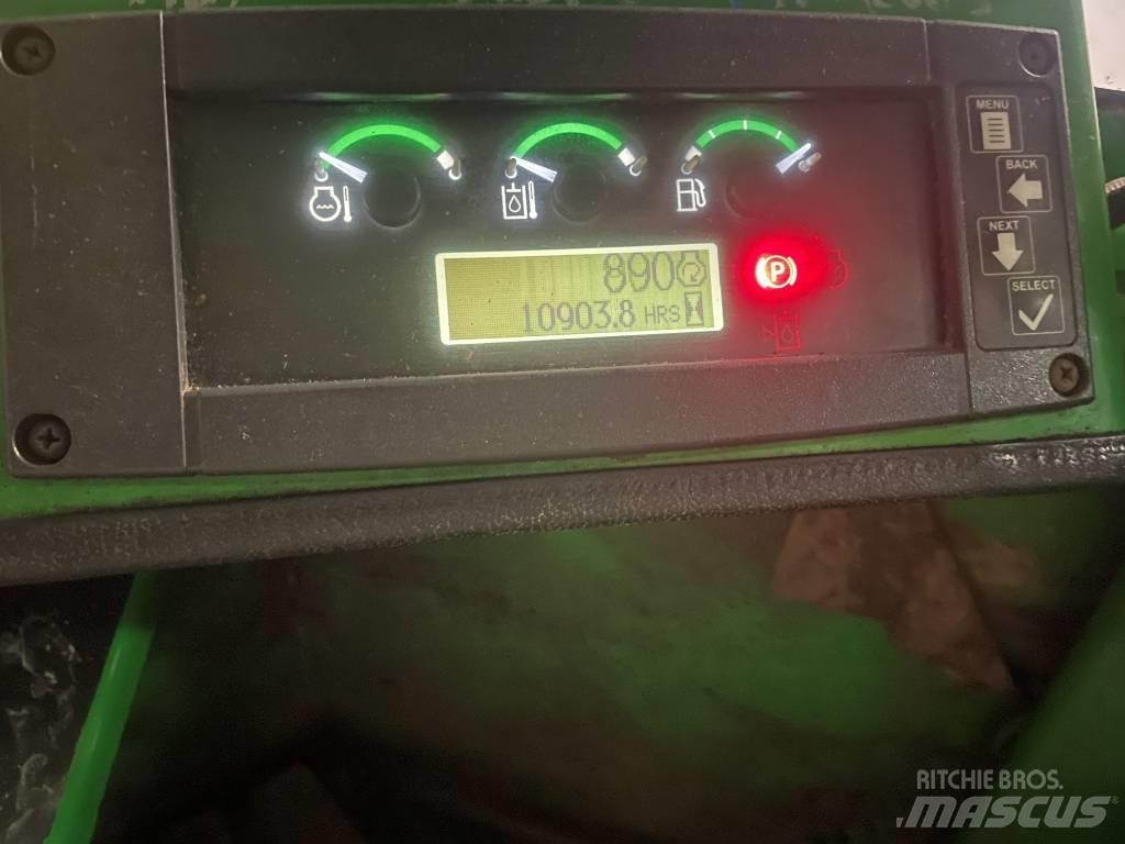John Deere 643 K Forstanhänger/Rückewagen