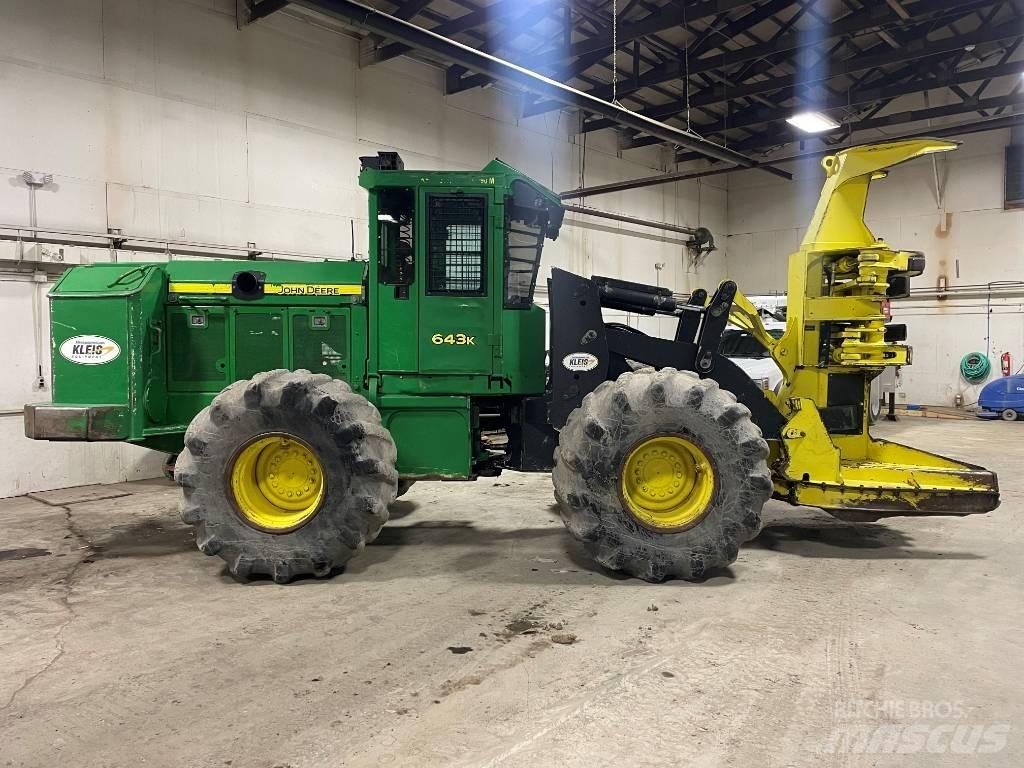 John Deere 643 K Forstanhänger/Rückewagen
