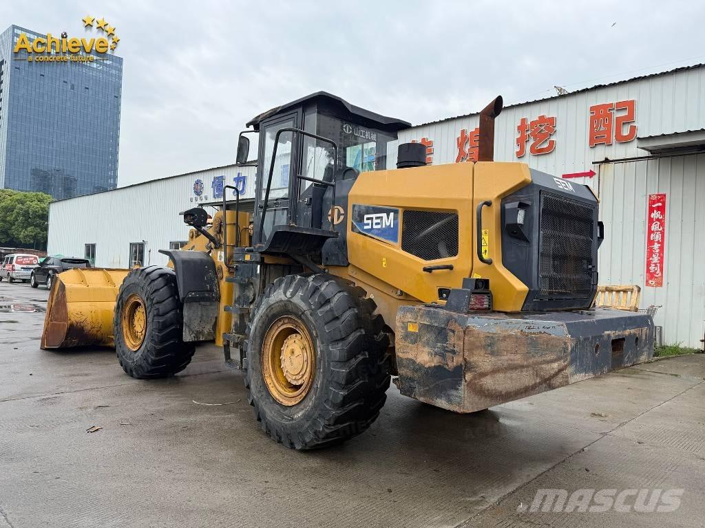 SEM 655F Radlader