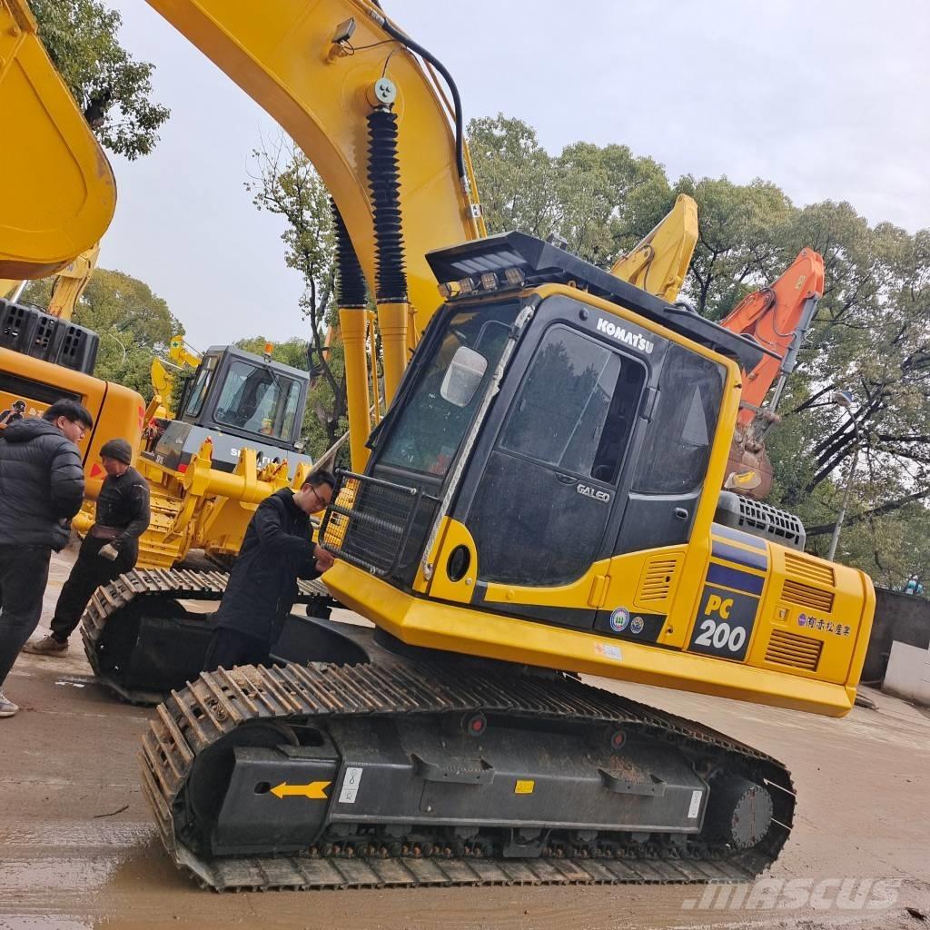 Komatsu PC 200-8N1 Raupenbagger