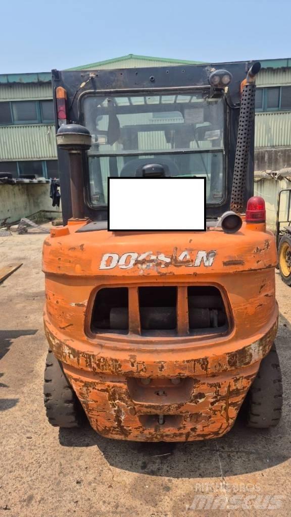 Doosan D 35 C-5 Elektro Stapler