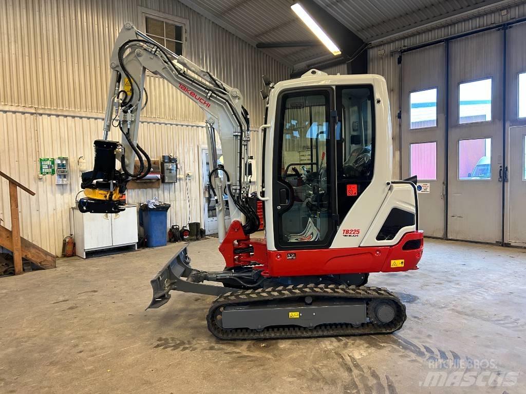 Takeuchi TB225 Minibagger < 7t